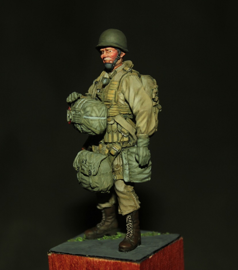 Figures: Paratrooper, photo #3