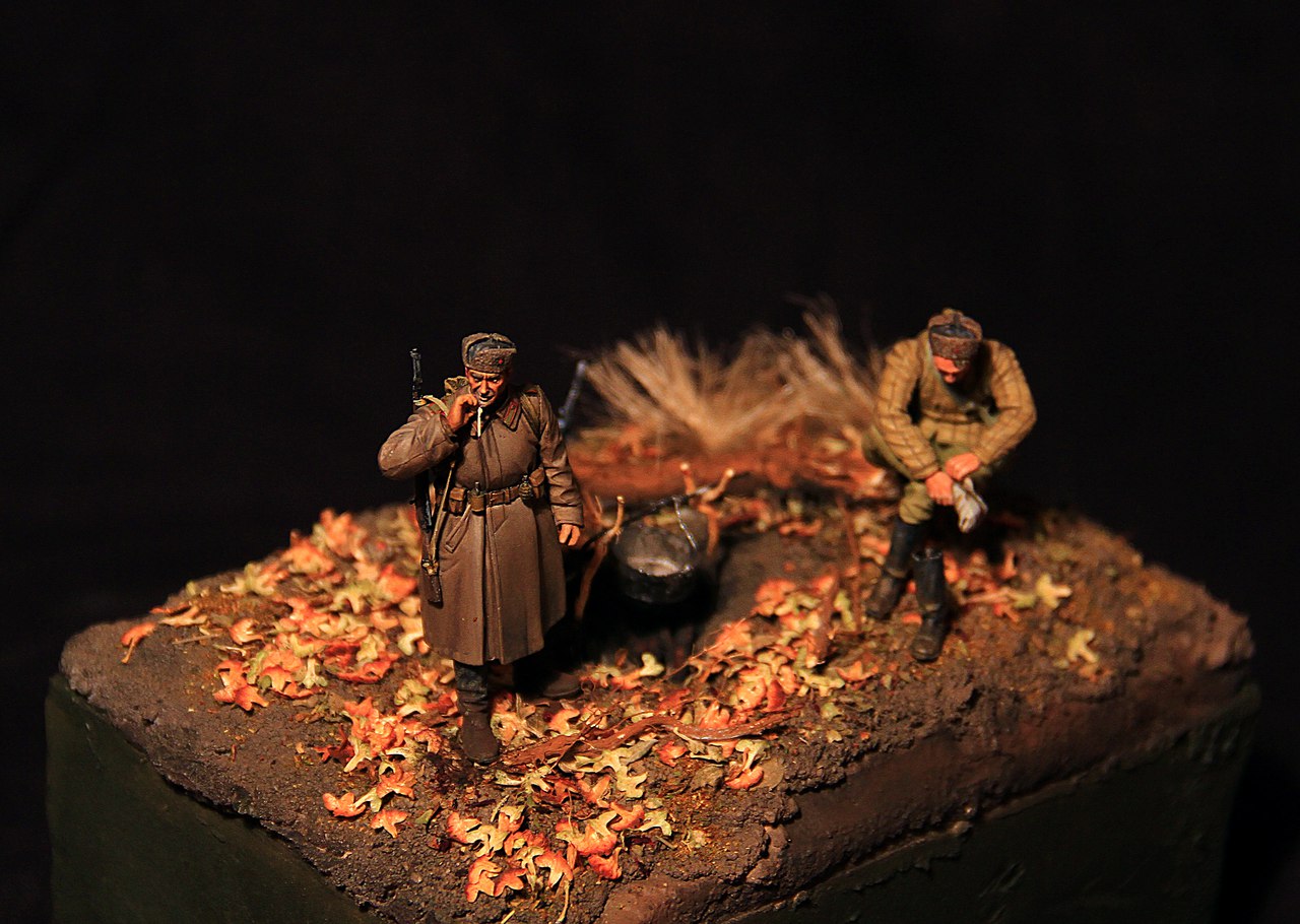 Dioramas and Vignettes: Cigarette break, photo #3