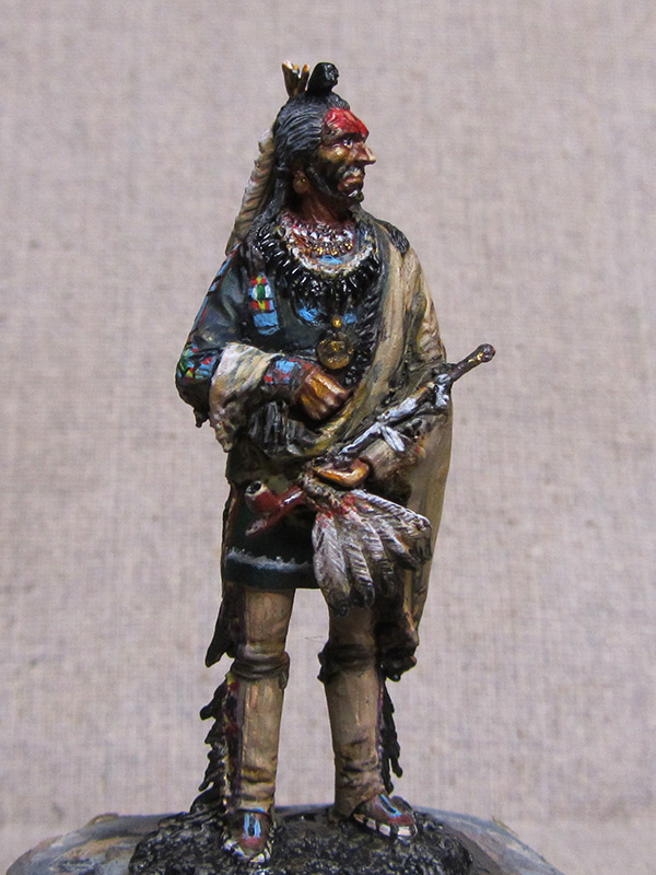 Figures: Blackfoot warrior, photo #3