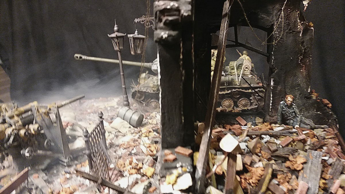 Dioramas and Vignettes: 1945, photo #2