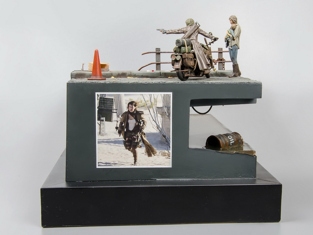 Dioramas and Vignettes: On the bridge, photo #15