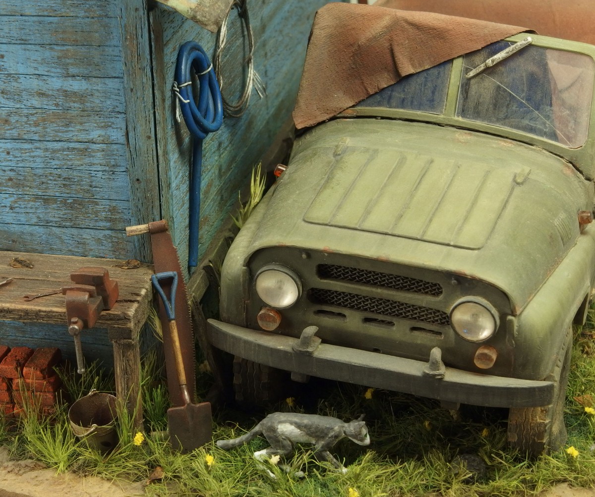 Dioramas and Vignettes: UAZ-469 at the backyard, photo #12