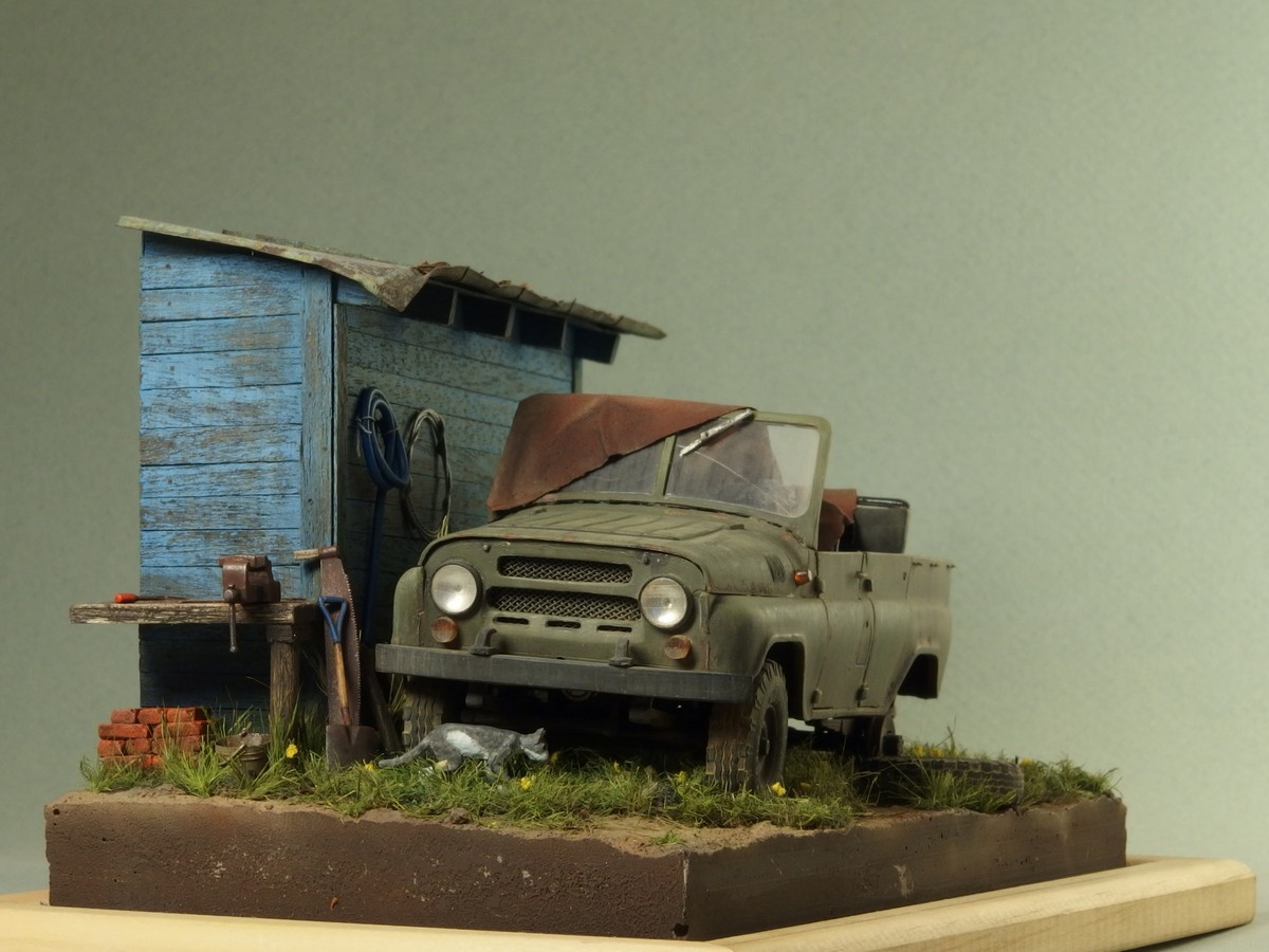 Dioramas and Vignettes: UAZ-469 at the backyard, photo #5