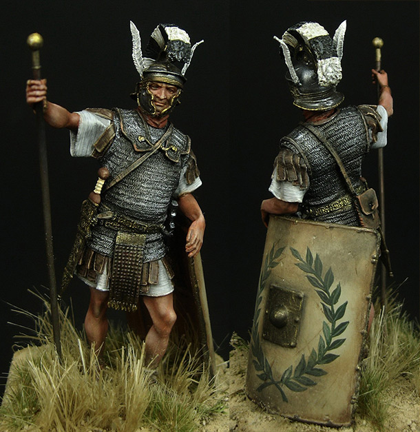 Figures: Roman optio