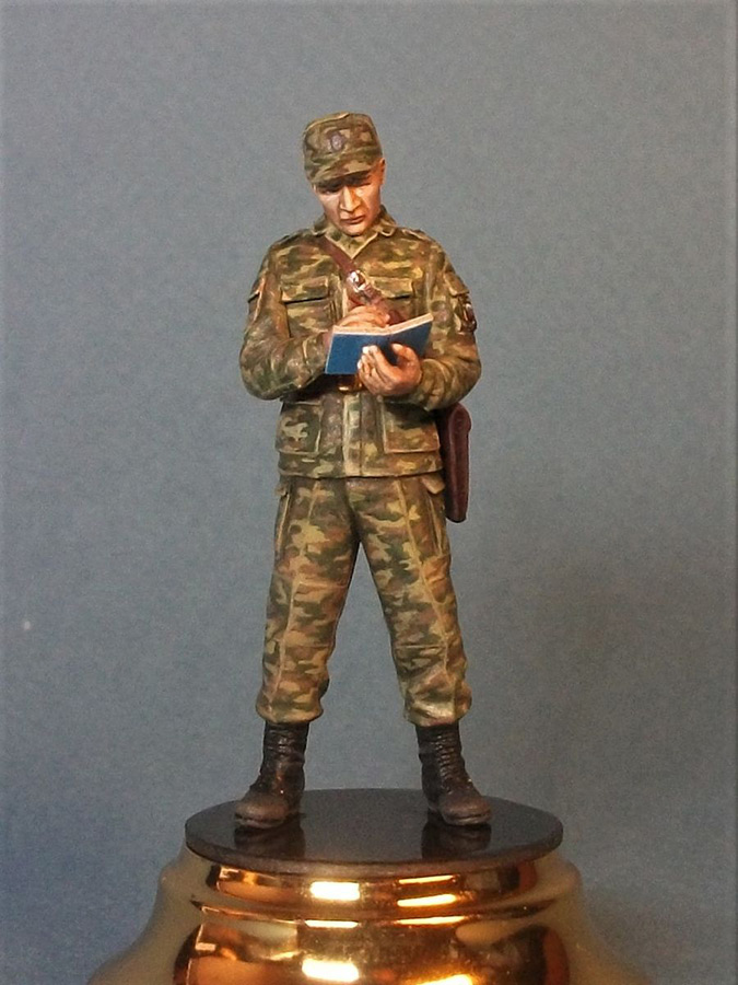 Figures: Russian army officer, 2000s, photo #1