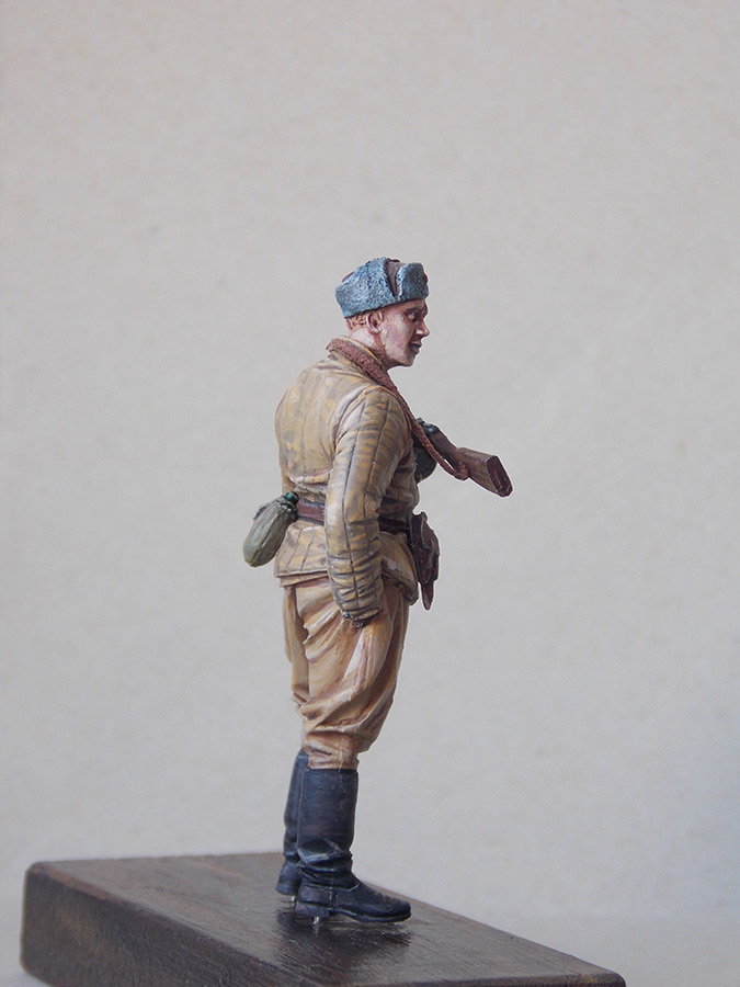 Figures: Red Army soldier at rest, photo #12