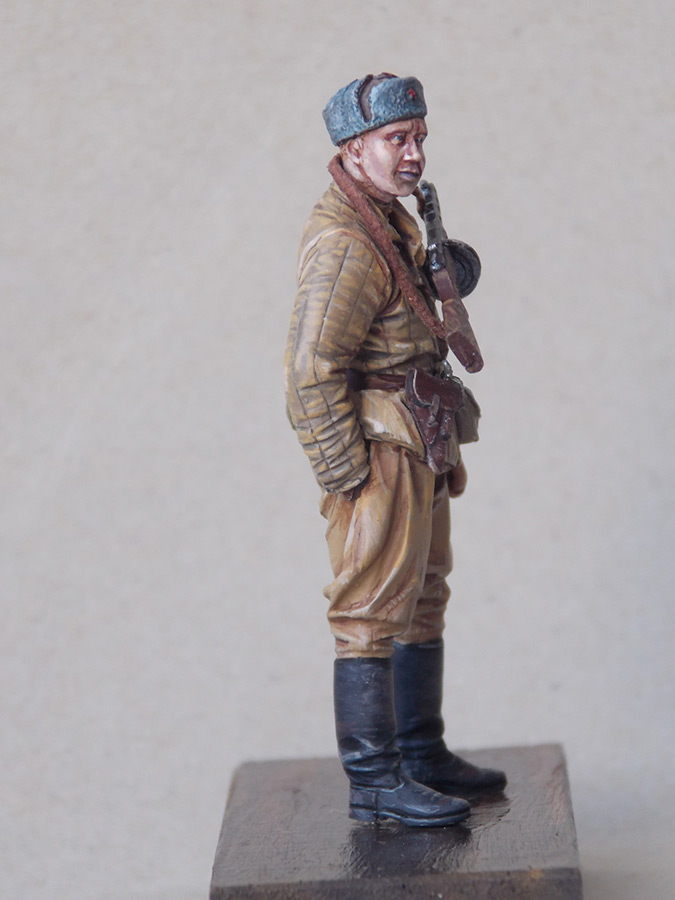 Figures: Red Army soldier at rest, photo #5