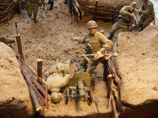 Dioramas and Vignettes: Hold the Line!!