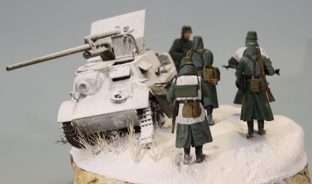 Dioramas and Vignettes: Typhoon is fading down, photo #1