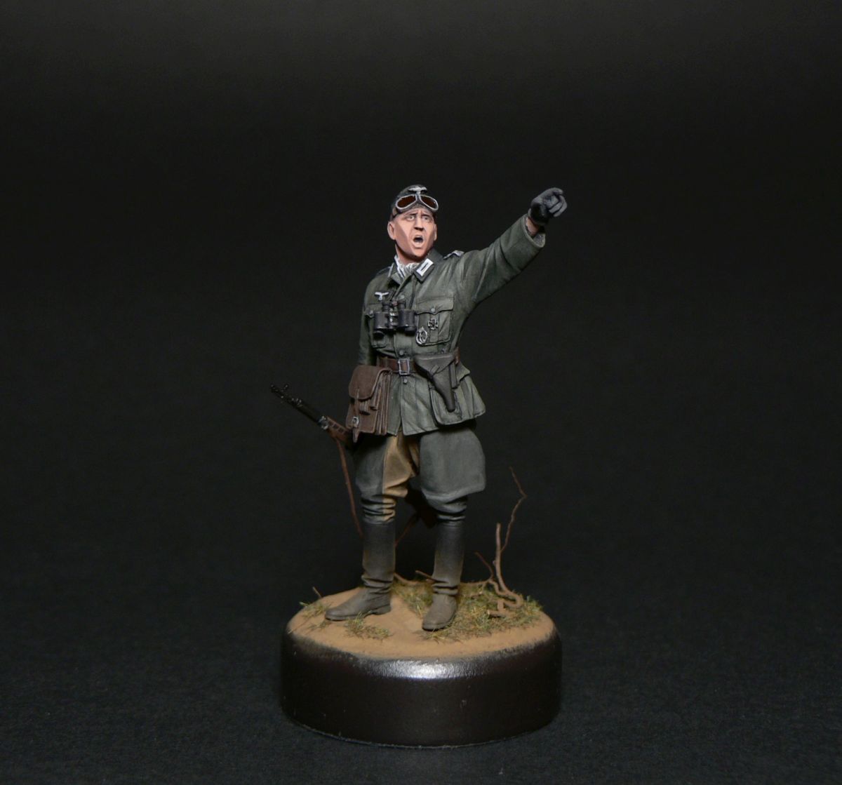 Figures: Oberleutnant, photo #4