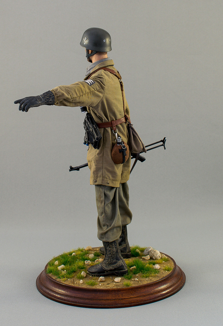 Figures: Luftwatte paratrooper. Crete, May 1941, photo #7