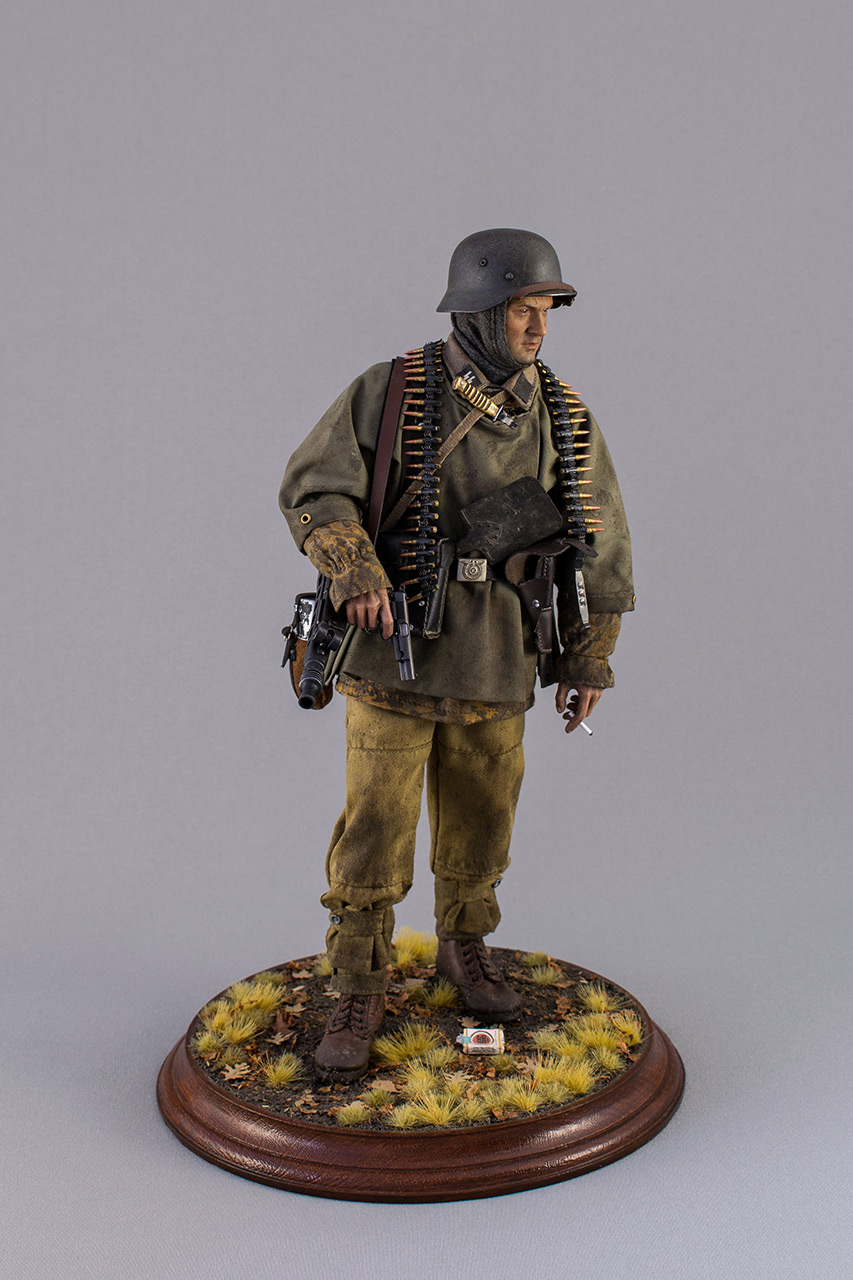 Figures: SS machine gunner, Kampfgruppe Hansen, photo #1