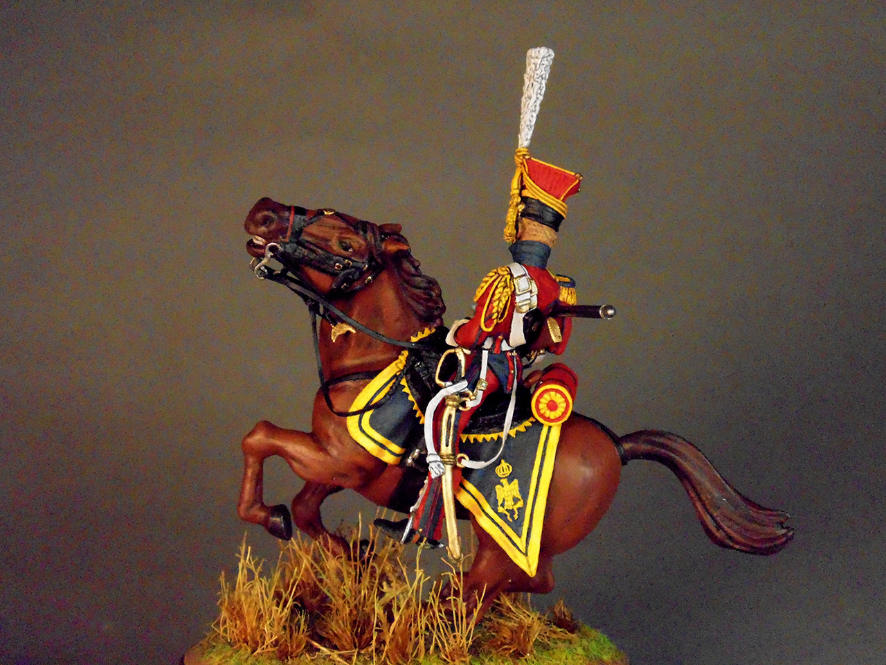 Sculpture: Red lancer, photo #3