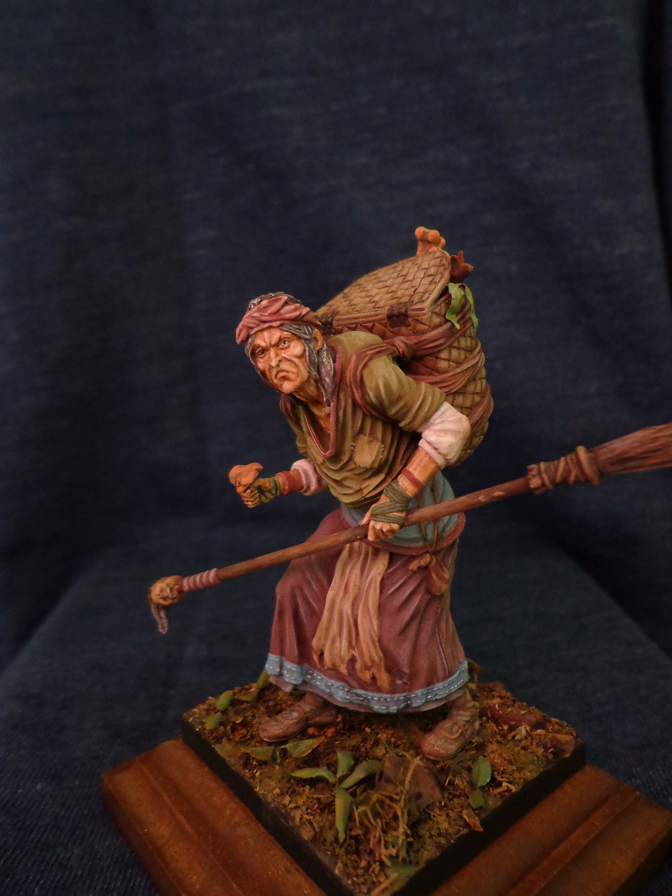 Figures: The Hag, photo #8