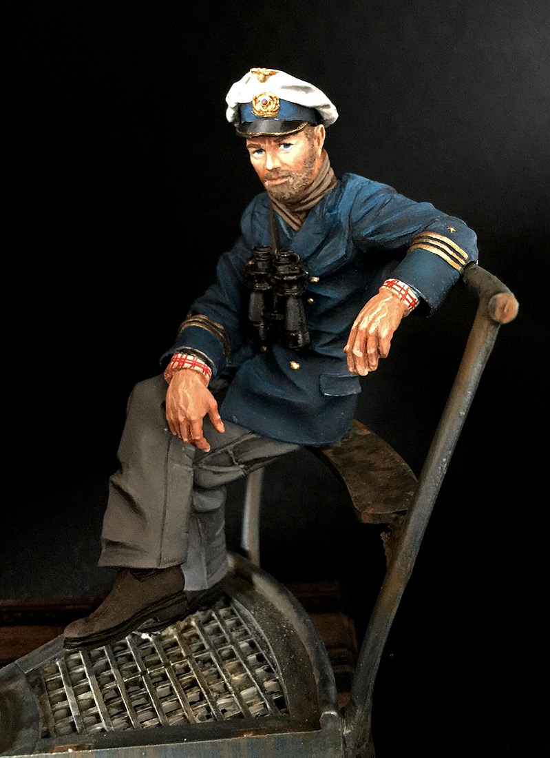 Figures: Lieutenant Commander Günther Prien, photo #4