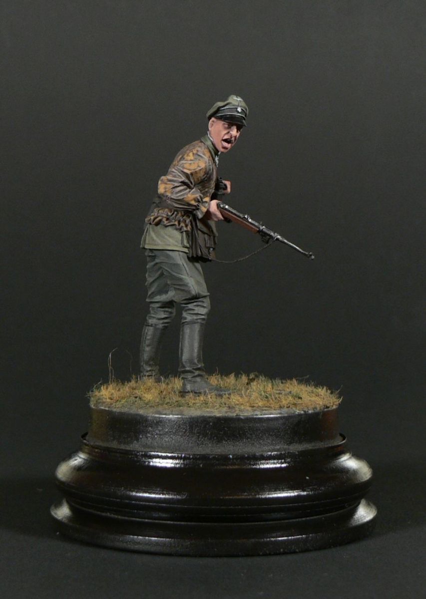 Figures: German Officer, photo #9