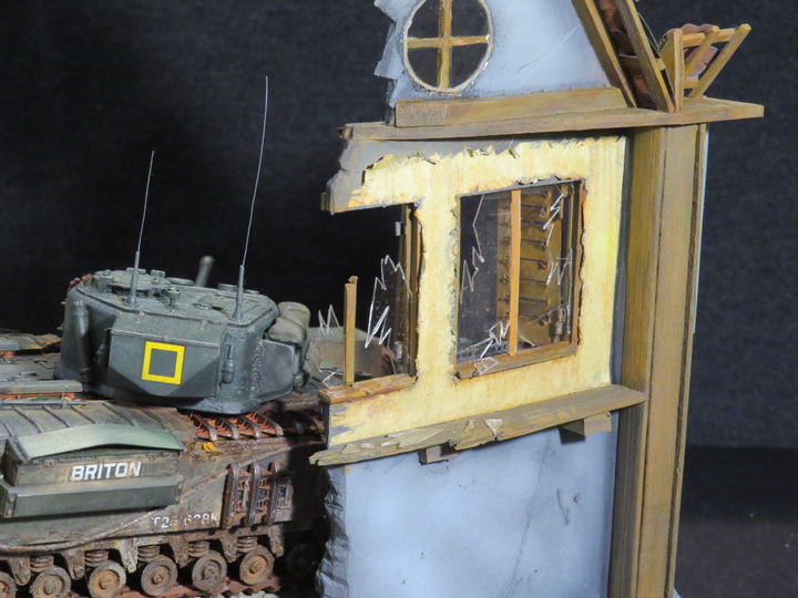 Dioramas and Vignettes: It's dangerous to stay here!, photo #10