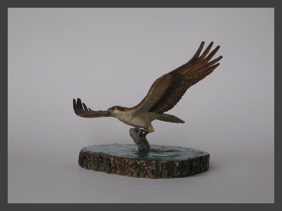 Sculpture: Osprey with prey, photo #1