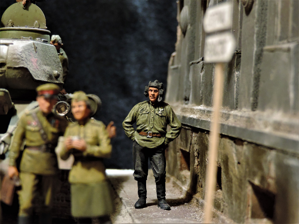 Dioramas and Vignettes: Let us live and sing, photo #25