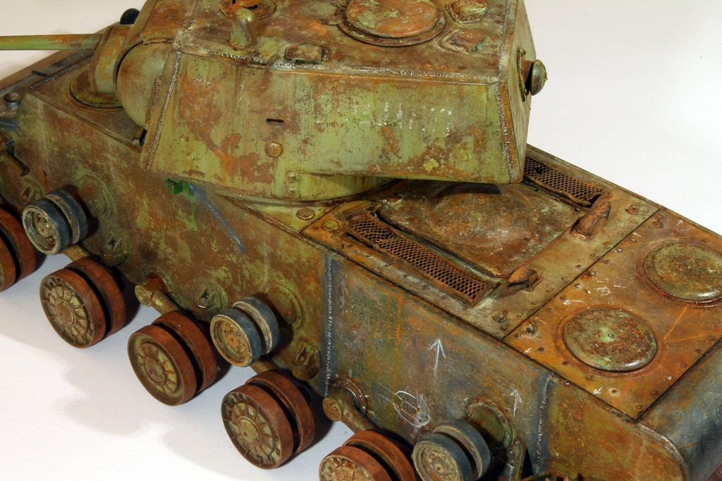 Dioramas and Vignettes: KV-1 at restoration, photo #13