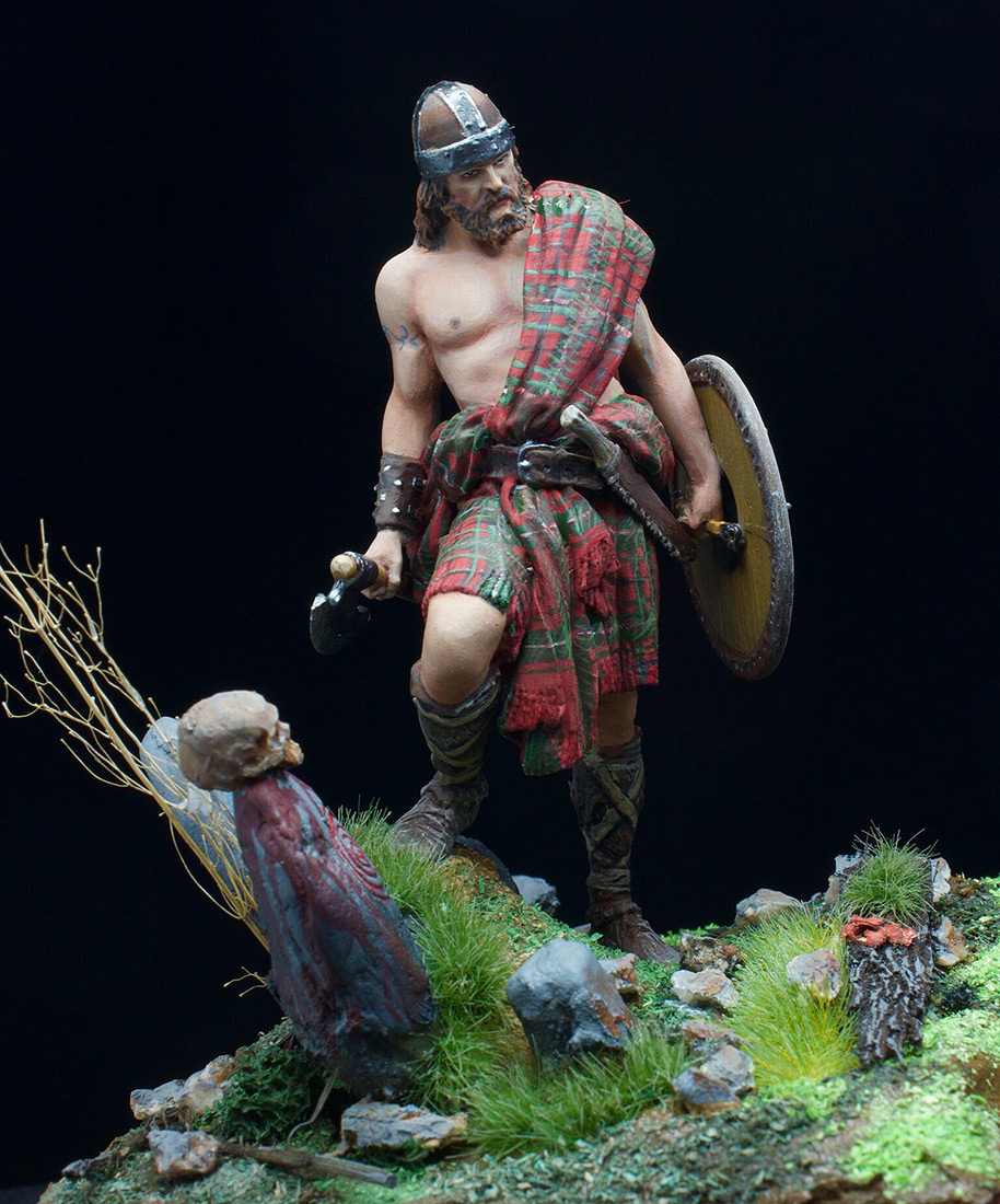 Figures: Highlander, 12-13th A.D., photo #2