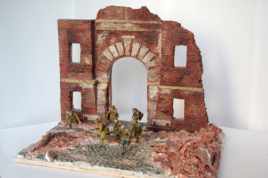 Dioramas and Vignettes: I'm a Fortress, photo #1