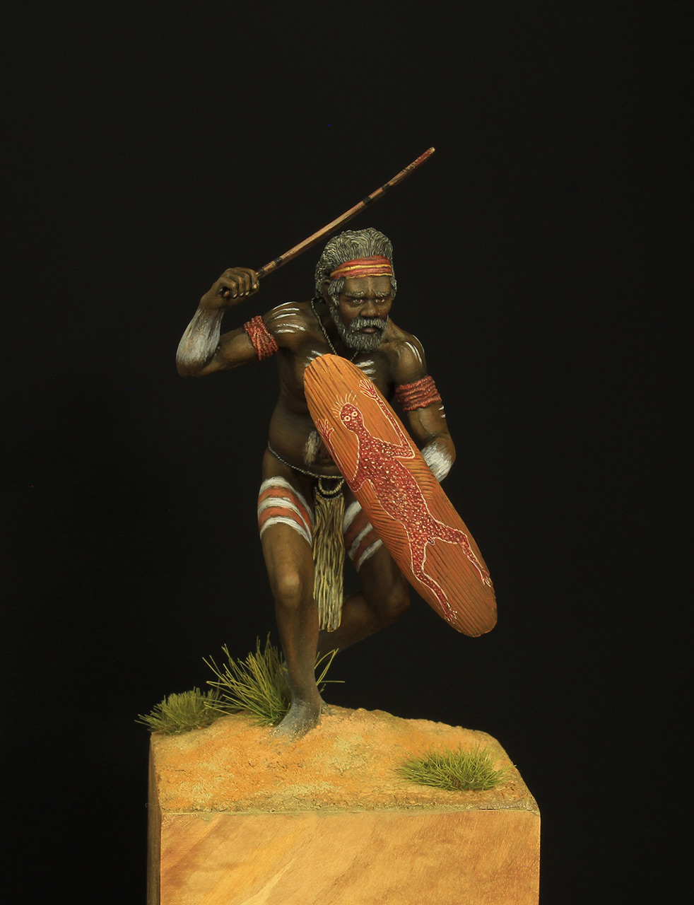 Figures: Australian aborigine, photo #1