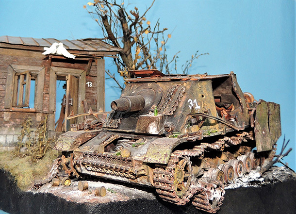 Dioramas and Vignettes: Сrumpled Brummbar