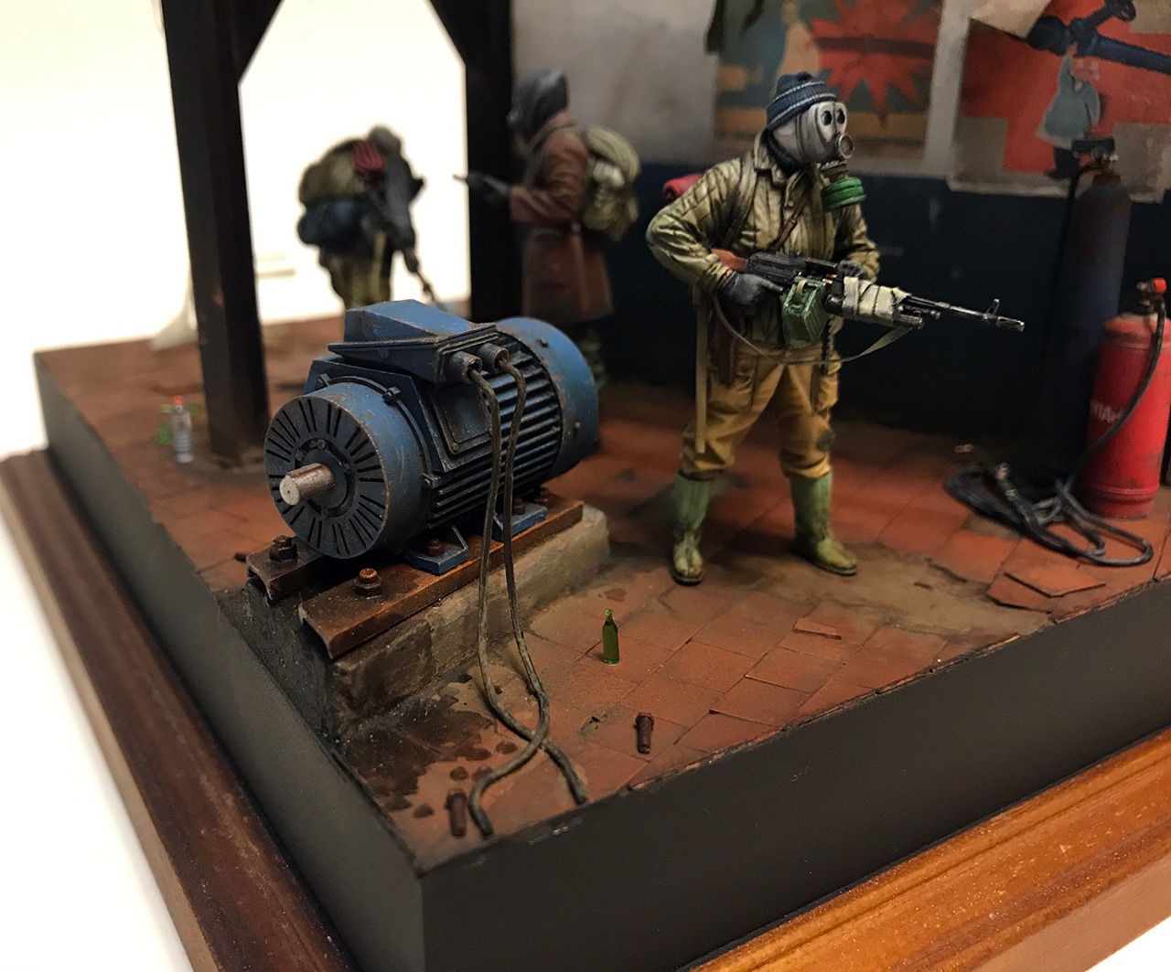 Dioramas and Vignettes: Emergency group, photo #7