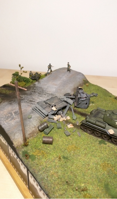 Dioramas and Vignettes: Four tankmen and dog. Betting with Death, photo #3