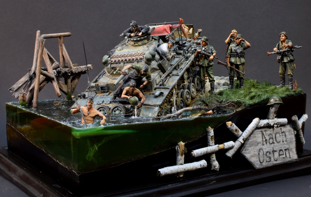 Dioramas and Vignettes: Nach Osten!, photo #1