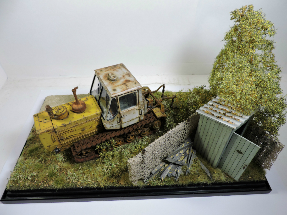 Dioramas and Vignettes: T-150 tractor, photo #1