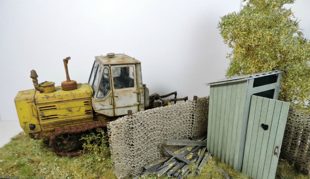 Dioramas and Vignettes: T-150 tractor, photo #2