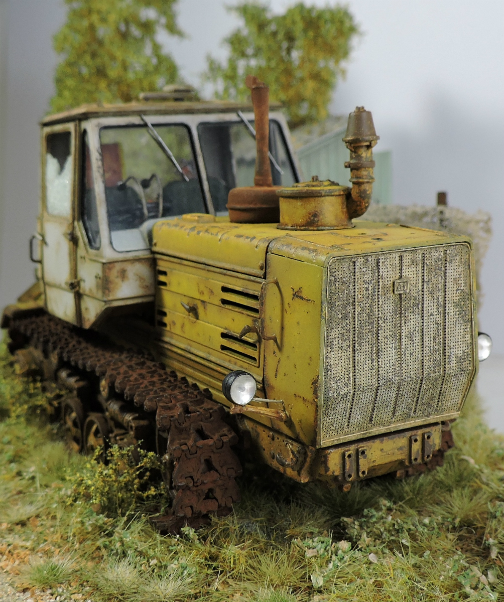 Dioramas and Vignettes: T-150 tractor, photo #6