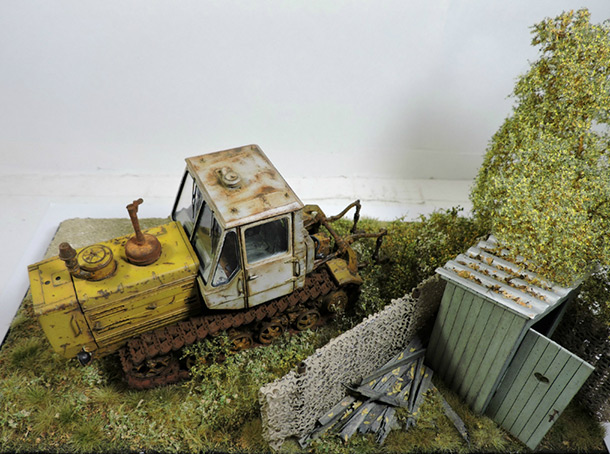 Dioramas and Vignettes: T-150 tractor