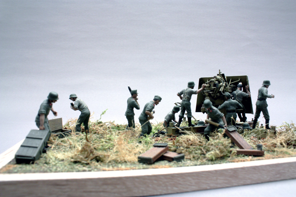 Dioramas and Vignettes: Tanks at left!, photo #10