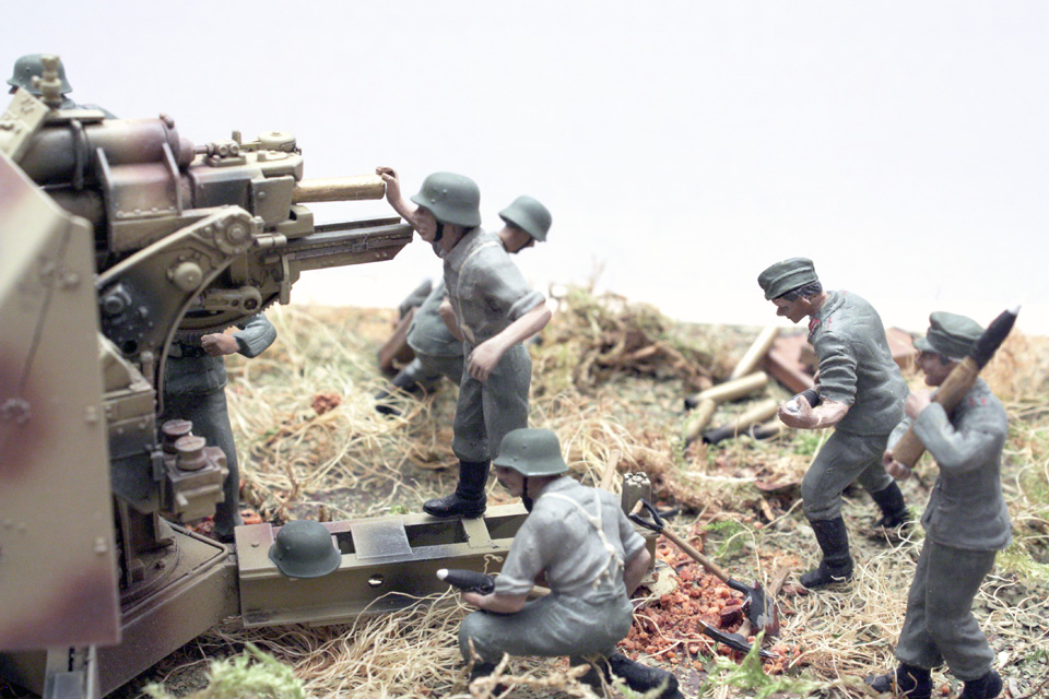 Dioramas and Vignettes: Tanks at left!, photo #11