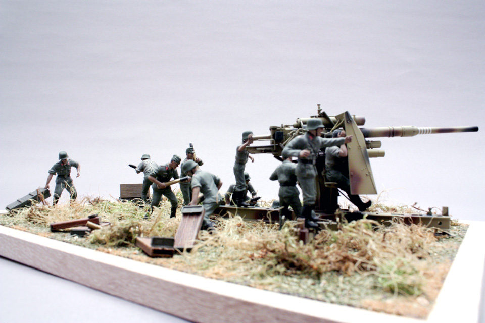 Dioramas and Vignettes: Tanks at left!, photo #12