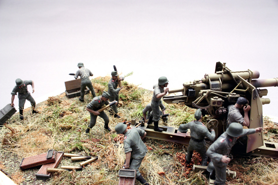Dioramas and Vignettes: Tanks at left!, photo #2