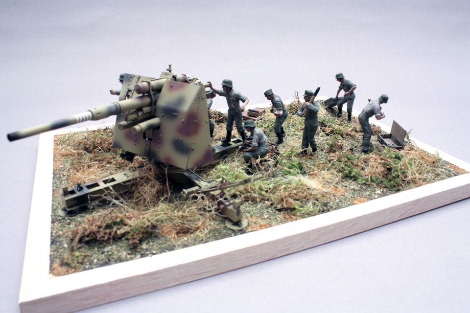 Dioramas and Vignettes: Tanks at left!, photo #5