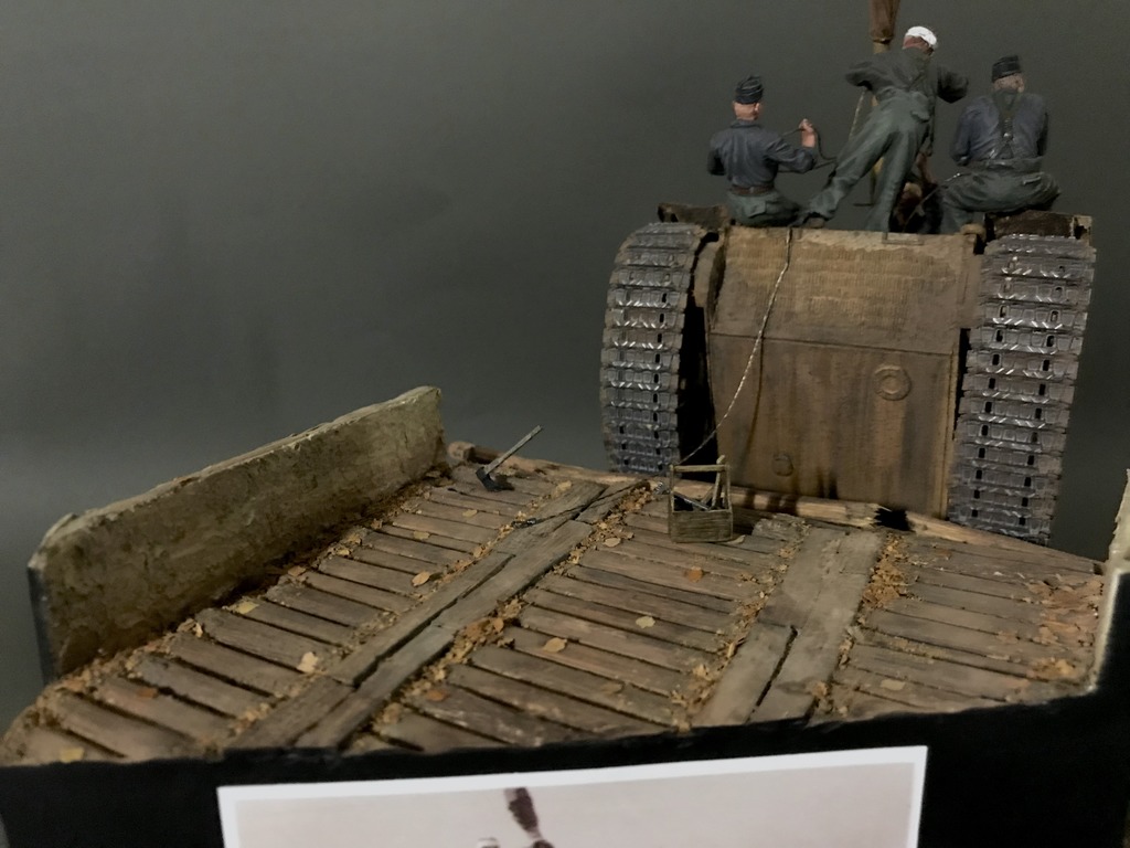 Dioramas and Vignettes: Sitting cat. Panther Ausf.G, photo #15