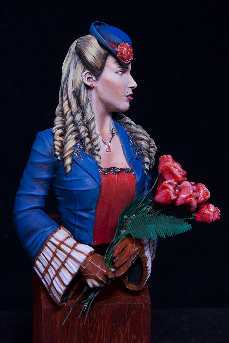 Figures: Girl with roses, photo #7