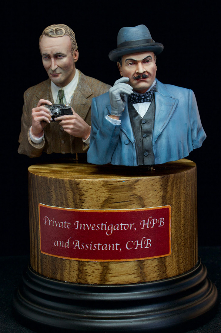 Figures: Private investigator and assistant, photo #1