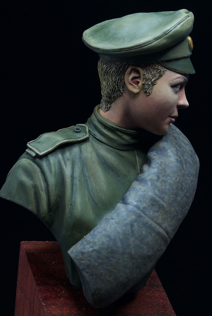 Figures: Female death battalion trooper, 1917, photo #9