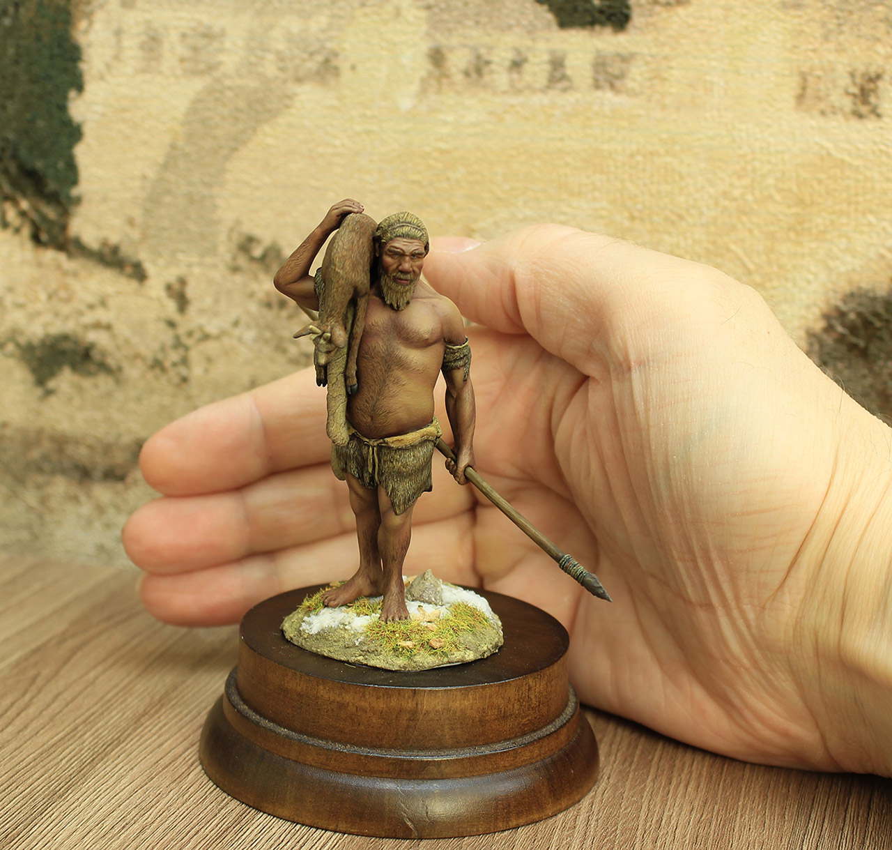 Figures: The Neanderthal, photo #7