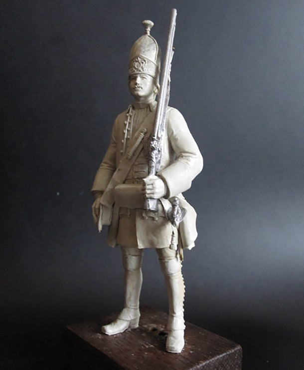 Sculpture: Russian grenadier, 1731-45