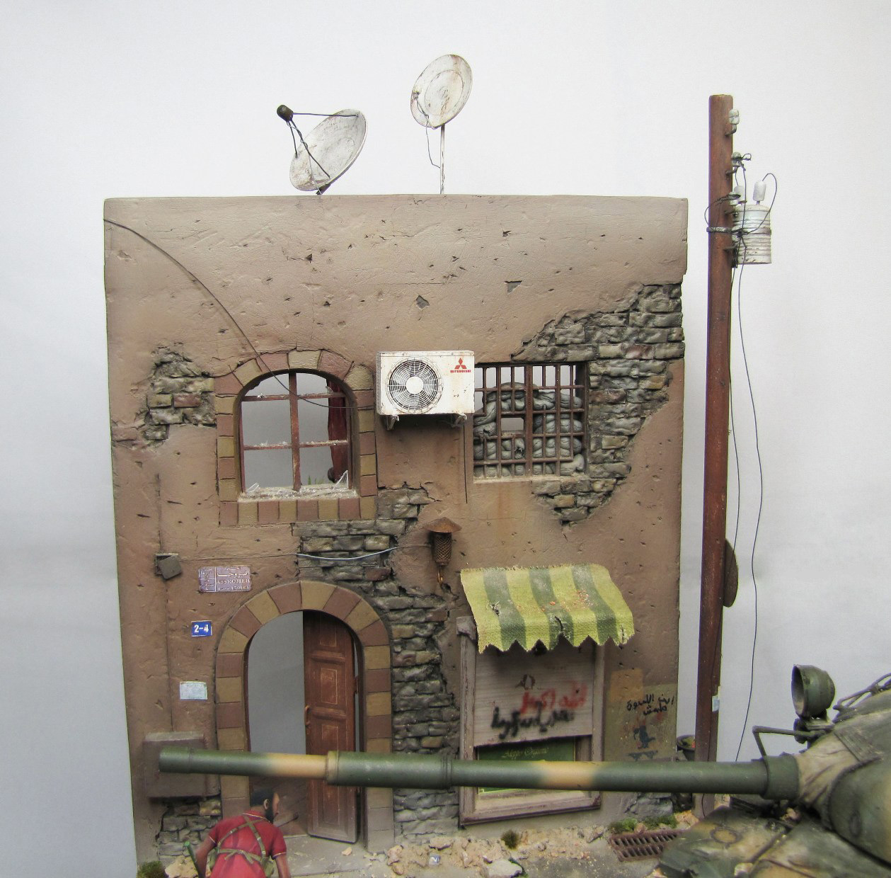 Dioramas and Vignettes: Aleppo in fire, photo #11