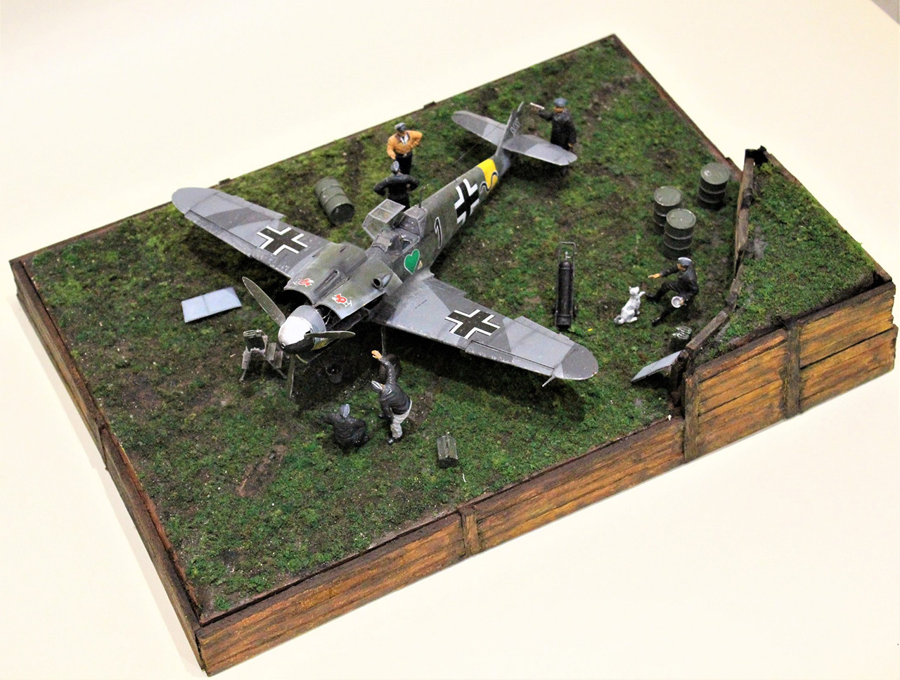 Dioramas and Vignettes: Maintenance of Bf.109F-4, photo #9