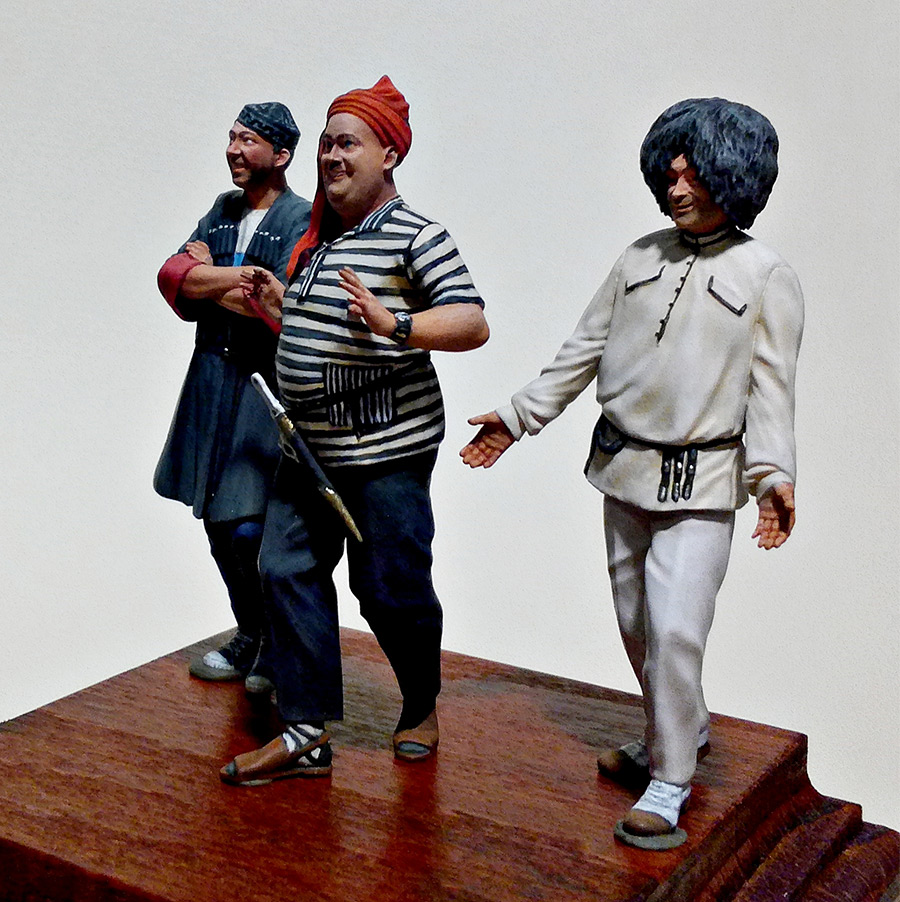 Figures: Friends of the loving mountainman, photo #2