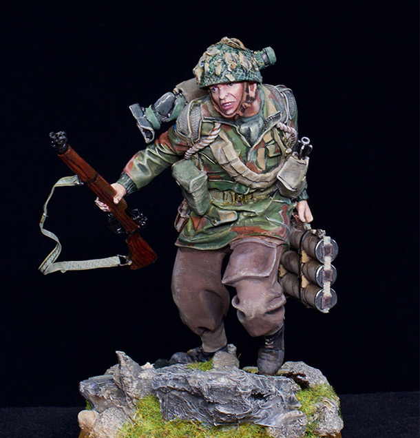 Figures: British paratrooper